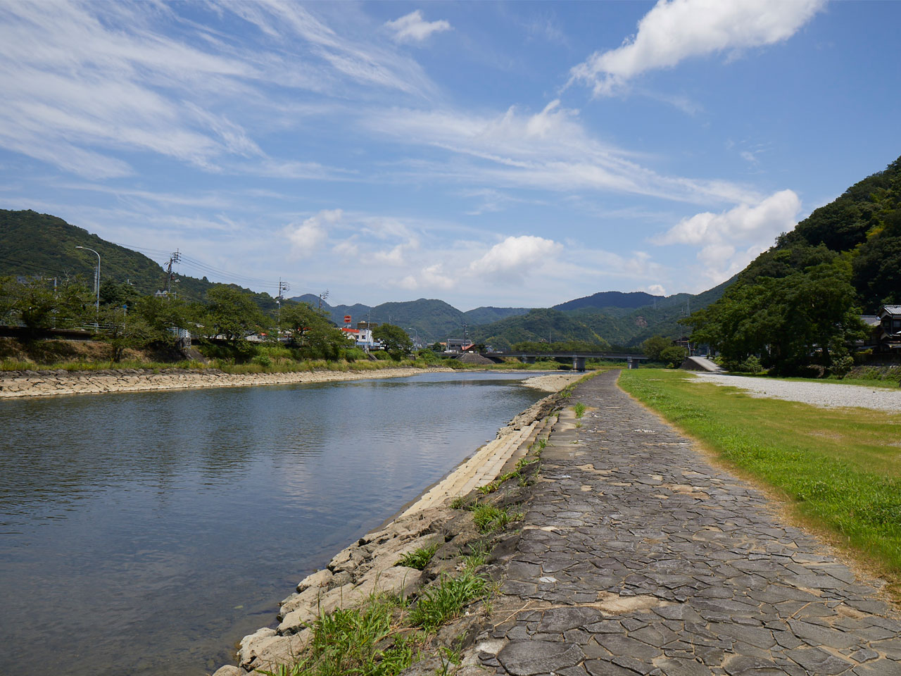 岩松川の写真